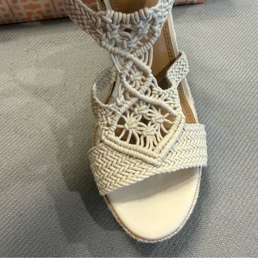Gianni Bini NIB Macrame Espadrille Wedges - BohoChicCream Crochet Heels - Size 9 - Picture 4 of 12